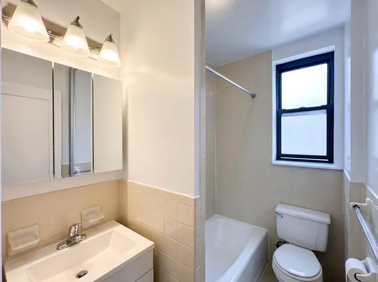 402 Marine Ave, Apt 2B