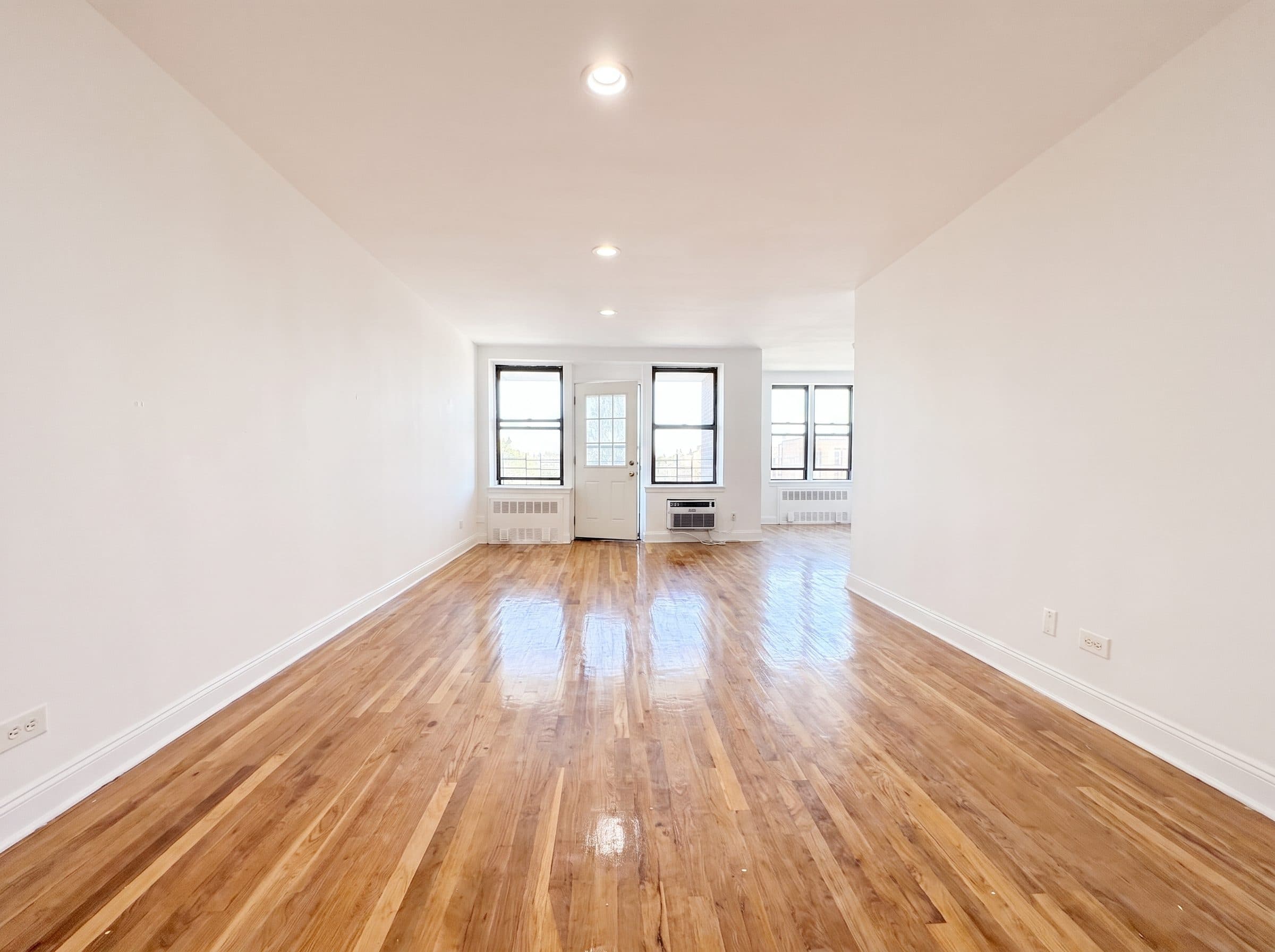 1535 E 14th St, Apt 60